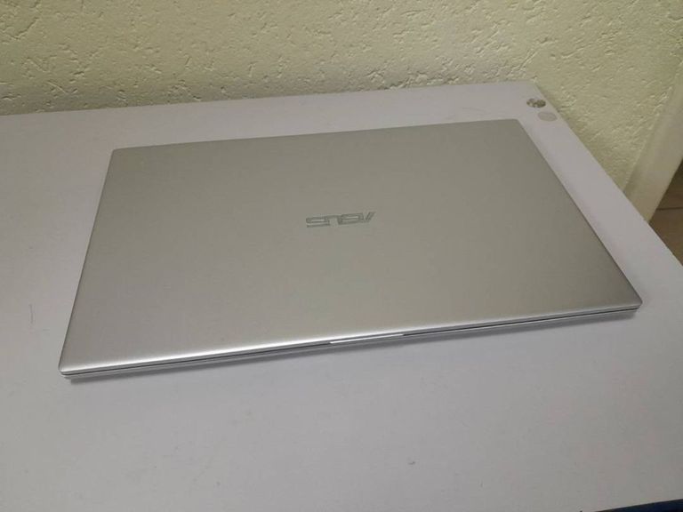 Apple Macbook Pro a1708/ core i5 2,3ghz/ ram8gb/ ssd256gb/ iris plus 640/ retina