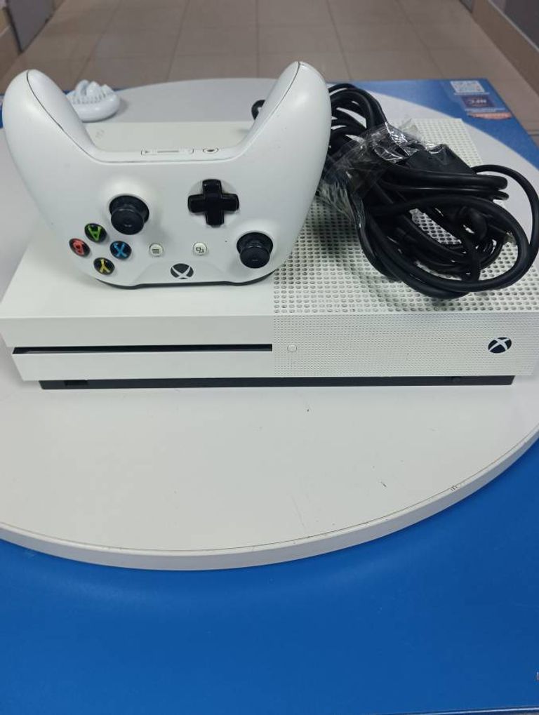 Microsoft Xbox One S 1TB