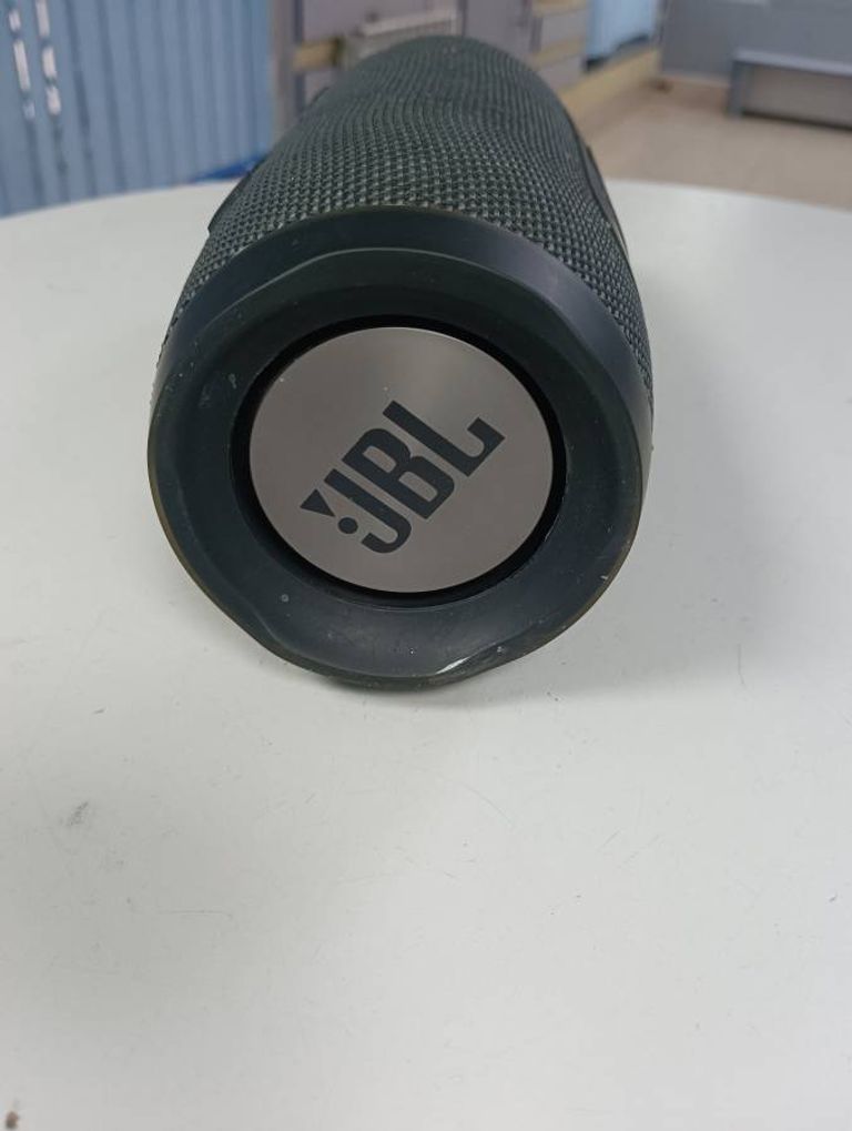 Jbl charge essential