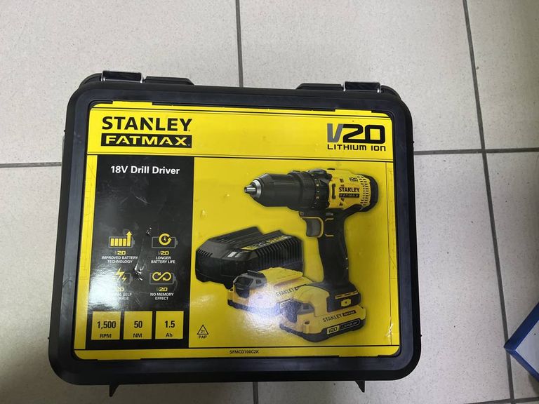 Stanley SFMCD700C2K