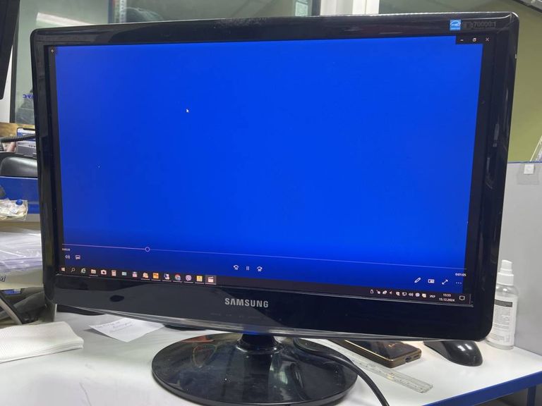 Samsung b2230n
