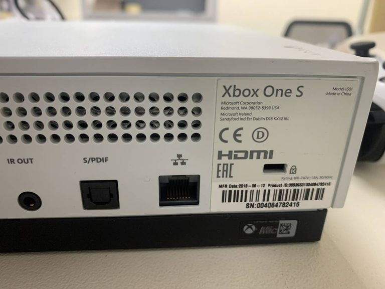 Распродажа Microsoft Xbox One S 1TB, продавец Техноскарб