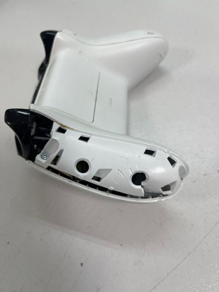 Розпродаж Microsoft Xbox One X 1TB White, продавець Техноскарб