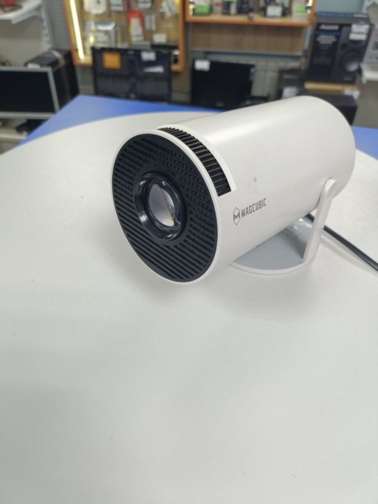 Оголошення Magcubic HY300 White Б/У