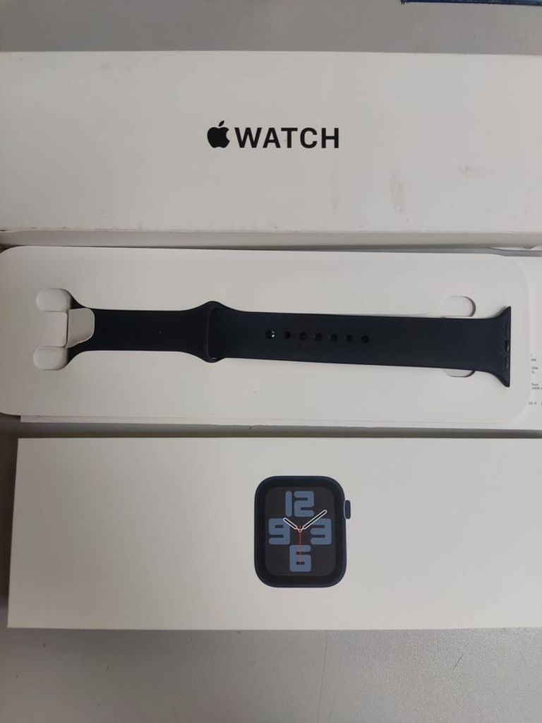Объявление Apple watch se 2 gps 44mm aluminum case with sport Б/У