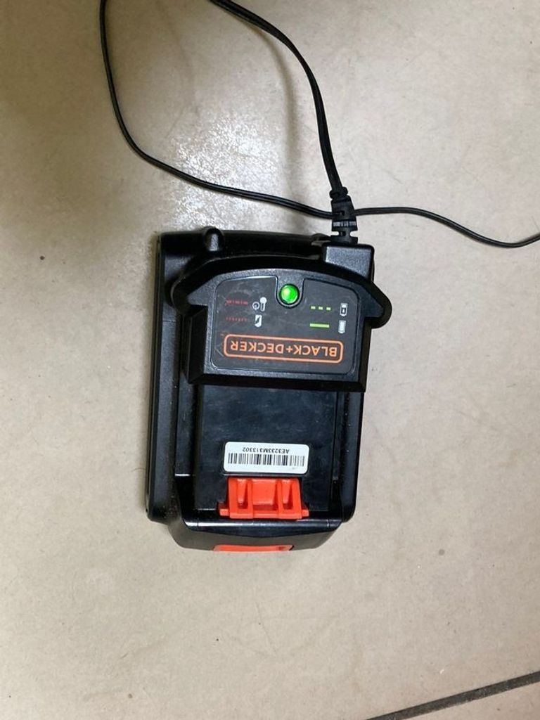 Распродажа Black&Decker bdcdc18kb, продавец Техноскарб