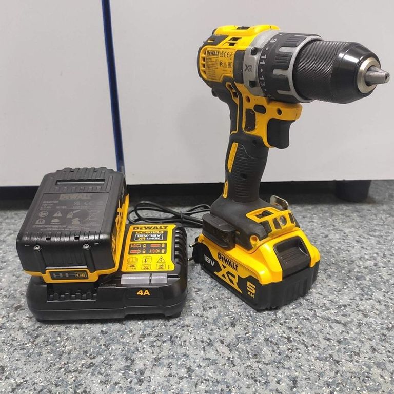 Оголошення Dewalt dcd791 2акб 5ah зп Б/У