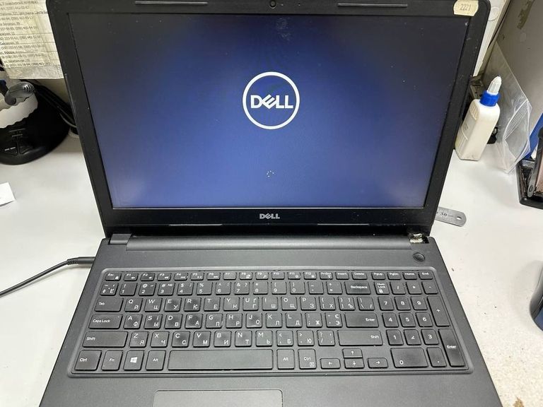 Купити Dell 15/pentium n5000 ddr4/4gb ddr4/hdd *відсутній/ssd 128 gb/*інтегрована Б/У