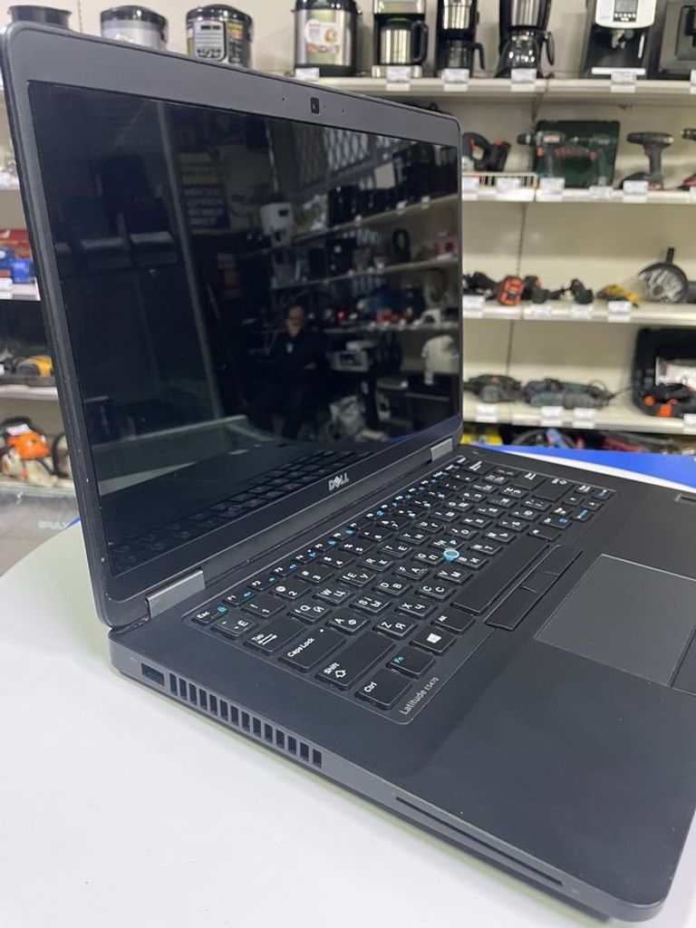 Дешево Dell 15/core i7 6820hq ddr3/8gb ddr3/hdd *відсутній/ssd 128 gb/*інтегрована з ломбарду