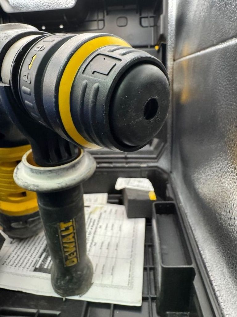 Дешево Dewalt d25334k з ломбарду