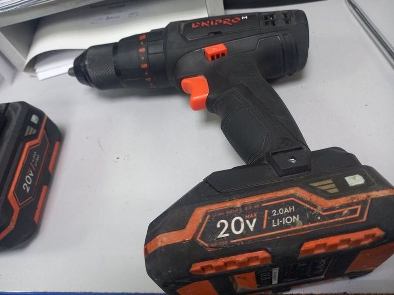 Купити Dnipro-M cd-200th 2акб 2ah зп fc-230 Б/У