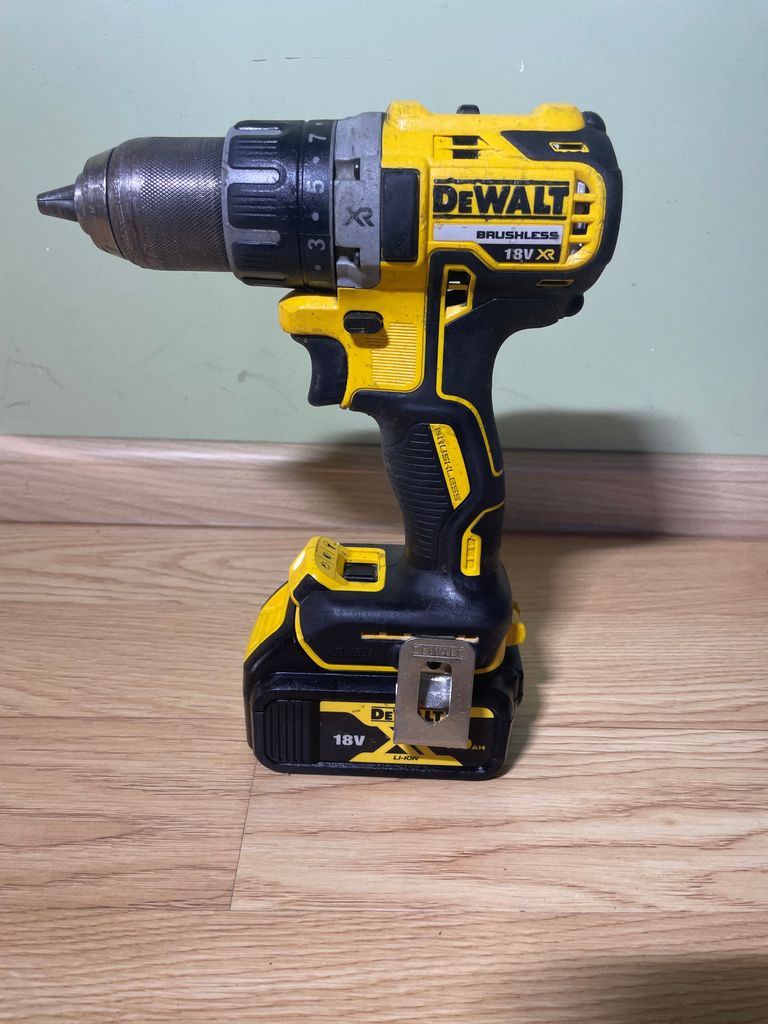 Купити Dewalt dcd791 1акб Б/У