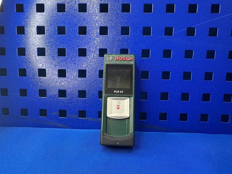 Дешиво Bosch PLR 15 с ломбарда