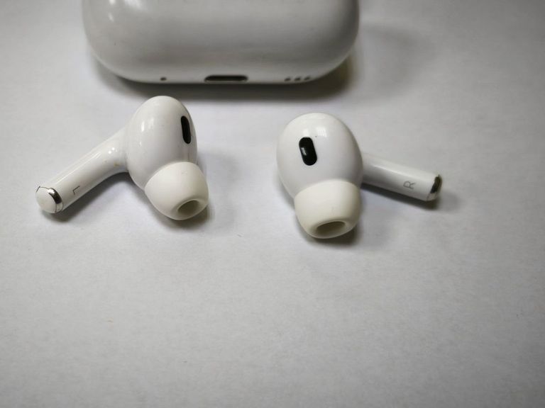 Apple airpods pro 2nd generation with magsafe charging case usb-c Код:01-200801424. Изображение 7