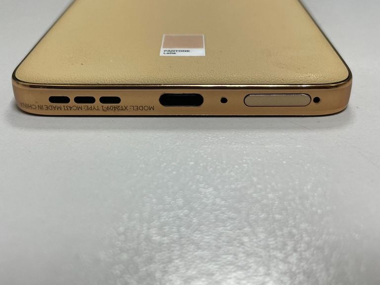 Дешево Motorola edge 50 neo 8/256gb з ломбарду