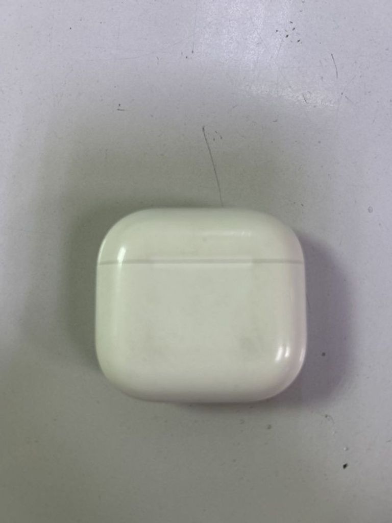 Купить Apple airpods 4 Б/У