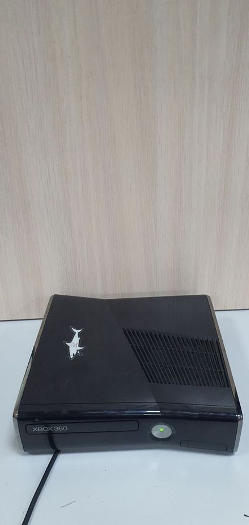 Купить Microsoft xbox360 slim 4gb Б/У