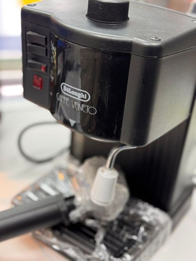 Розпродаж Delonghi BAR 12 F, продавець Техноскарб