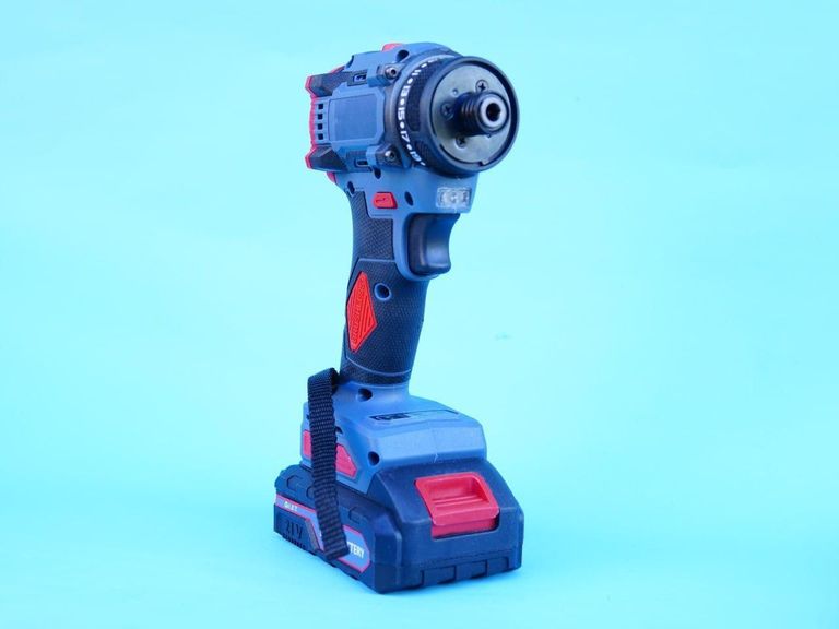 Дешево Drill 21В з ломбарду