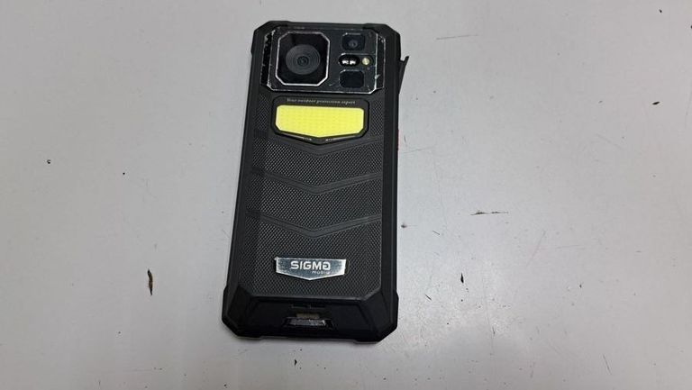 Оголошення Sigma x-treme pq57 6/256gb Б/У