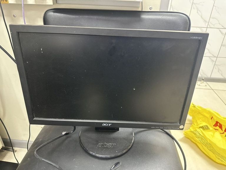 Оголошення Acer v193hqv Б/У