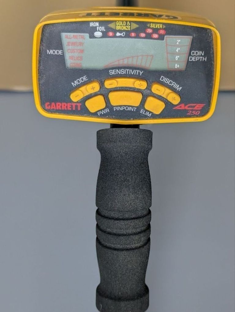 Дешиво Garrett ACE 250 с ломбарда