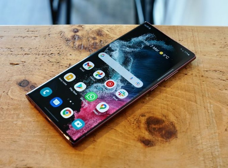 Купить Samsung Galaxy S22 Ultra 8/128GB Phantom Black (SM-S908BZKD) Б/У