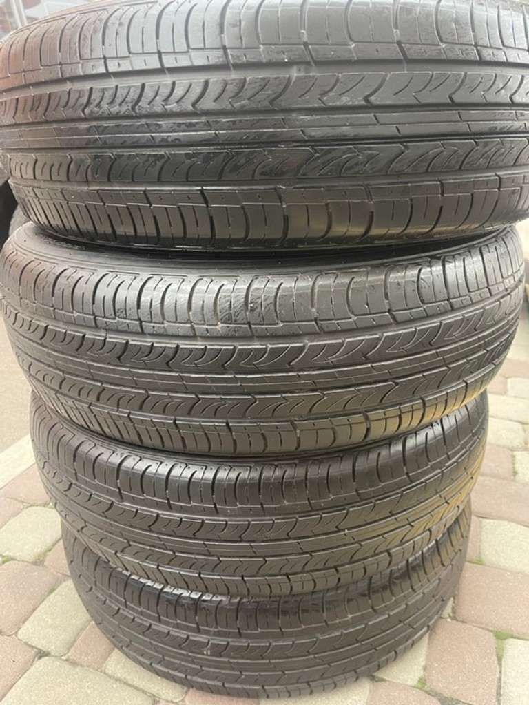 Купити Roadstone Б/У