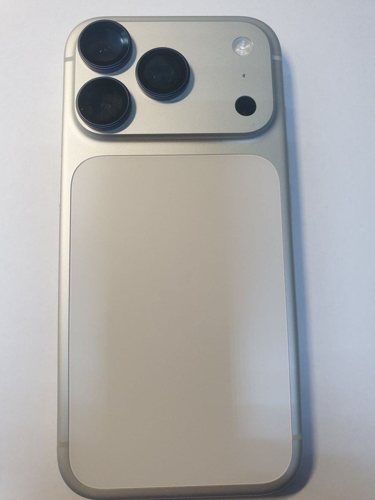 Apple iPhone 17 Pro 256GB Deep Blue (MG8J4) Код:01-200935943. Зображення 5