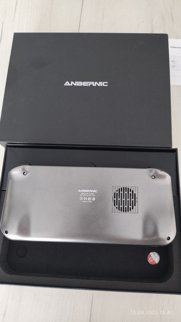 Дешиво Anbernic win600 с ломбарда