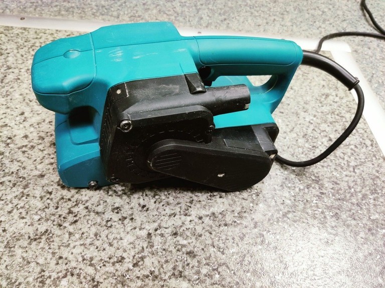 Дешево Makita 9910 з ломбарду