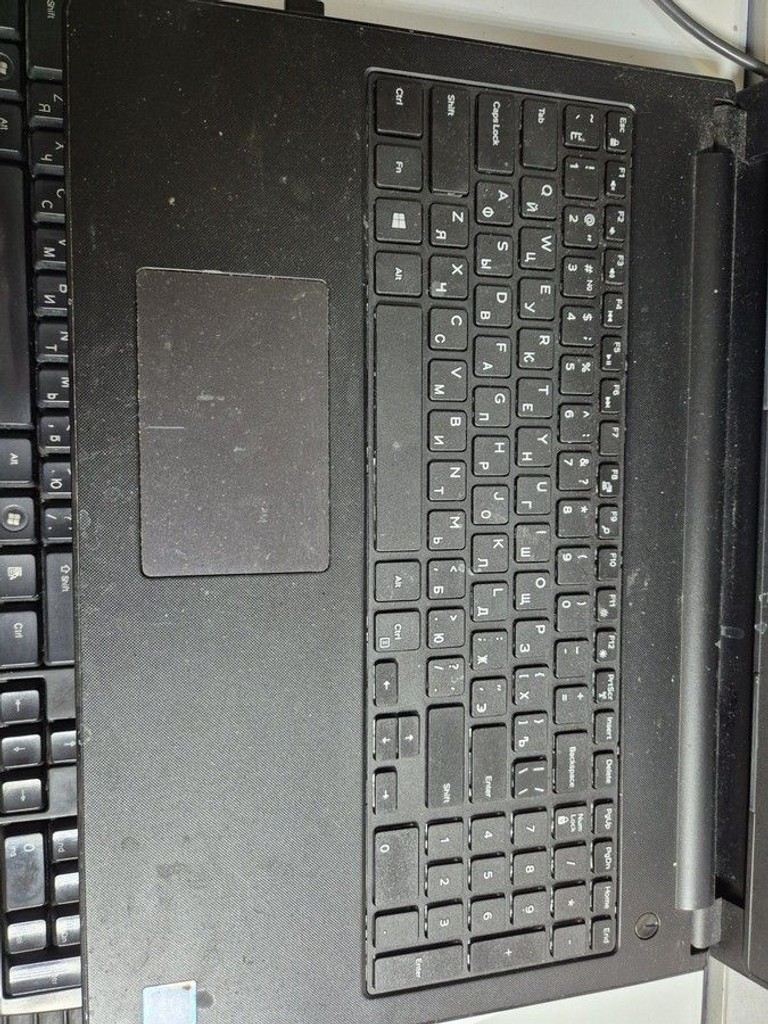 Дешево Dell 15/pentium n3710 ddr3/4gb ddr3/hdd 500 gb/ssd *відсутній/*інтегрована з ломбарду