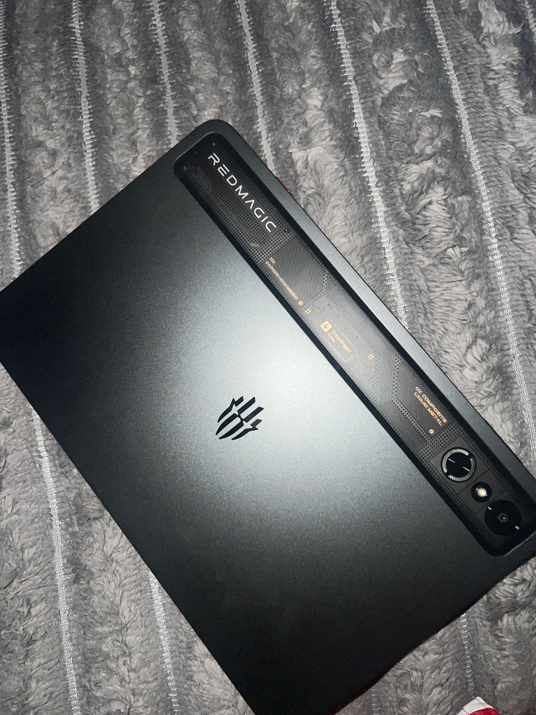 Купить Zte redmagic astra gaming tablet 12/256gb Б/У