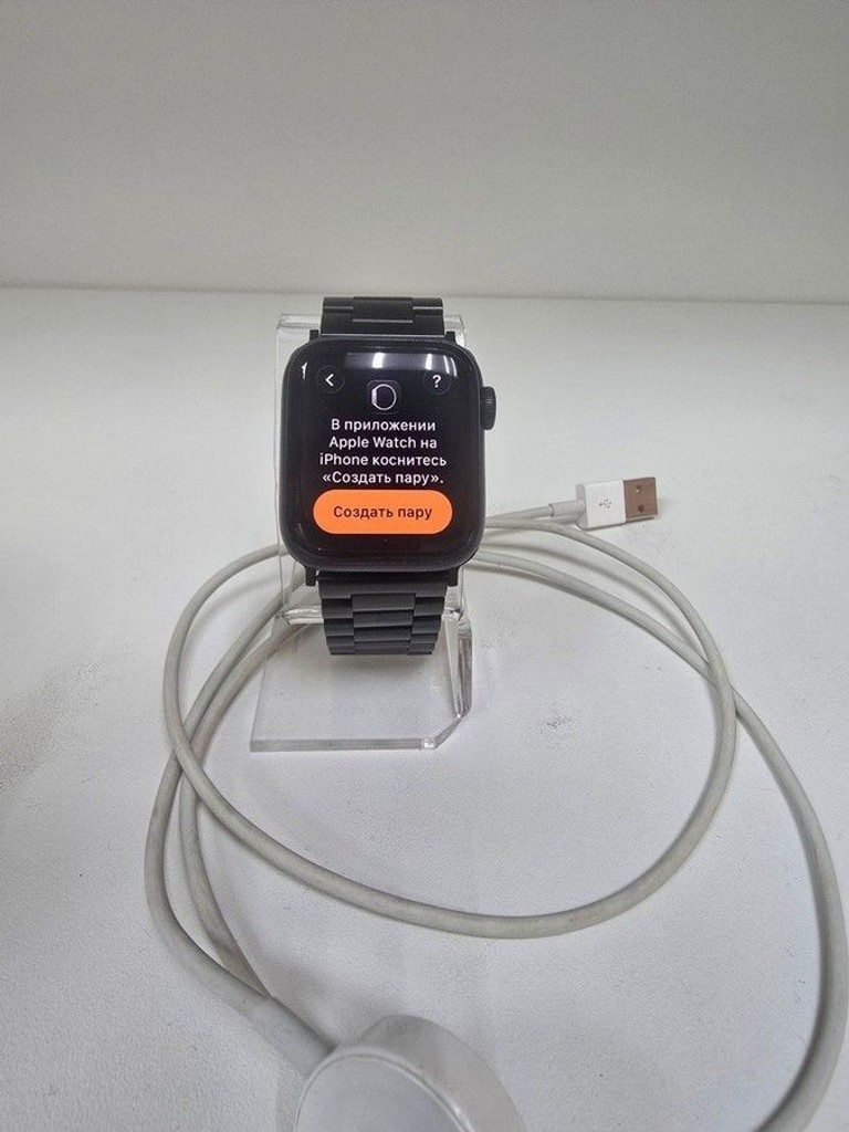 Купити Apple watch se 2 gps 40mm aluminium case Б/У