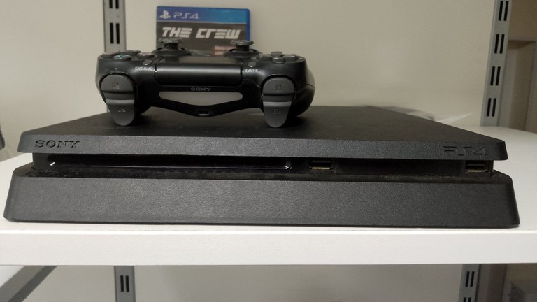 Купити Sony playstation 4 500gb Б/У