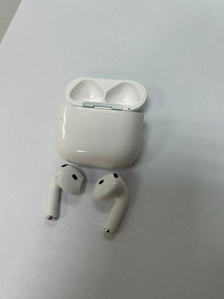 Купити Apple airpods 4 with active noise cancellation Б/У