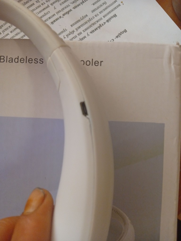 Купити Bladeless Neck Cooler Б/У