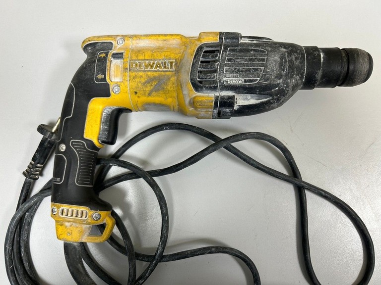 Оголошення Dewalt D25133K Б/У