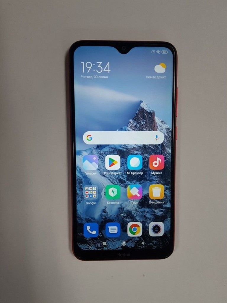 Купити Xiaomi Redmi 8A 2/32GB Black Б/У