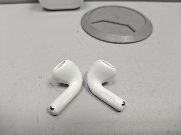 Розпродаж Apple airpods 4, продавець Техноскарб