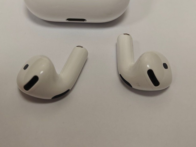 Apple airpods 4 Код:01-201075709. Зображення 6