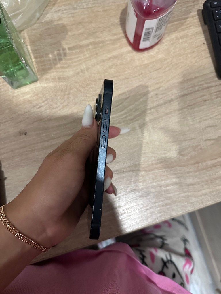 Apple iPhone 14 128GB Midnight (MPUF3) Код:null. Зображення 4