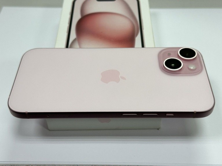 Apple iPhone 15 256GB Green Код:01-201105194. Зображення 6