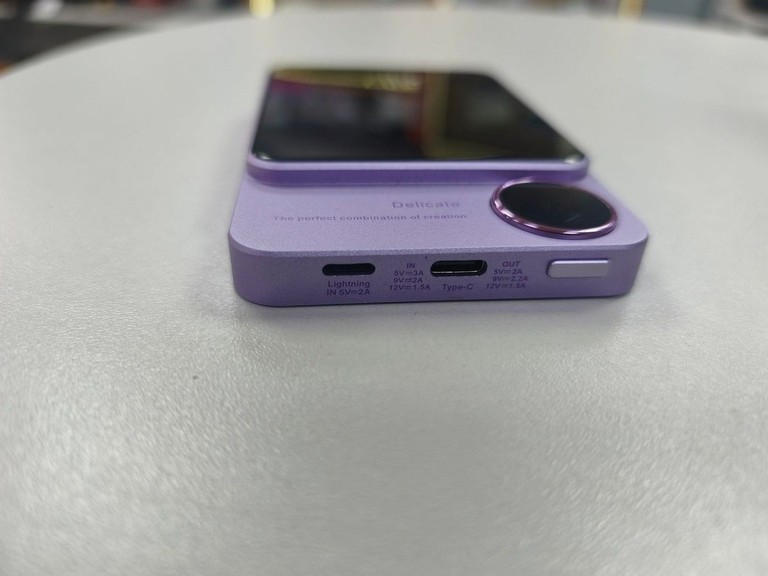 Дешиво Power Bank q9 5000mah 20w magsafe с ломбарда