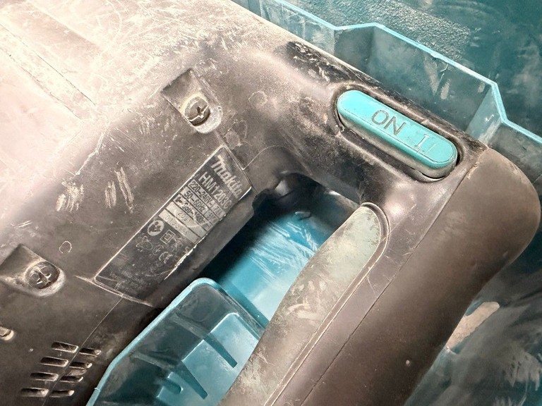 Оголошення Makita HM1203C Б/У