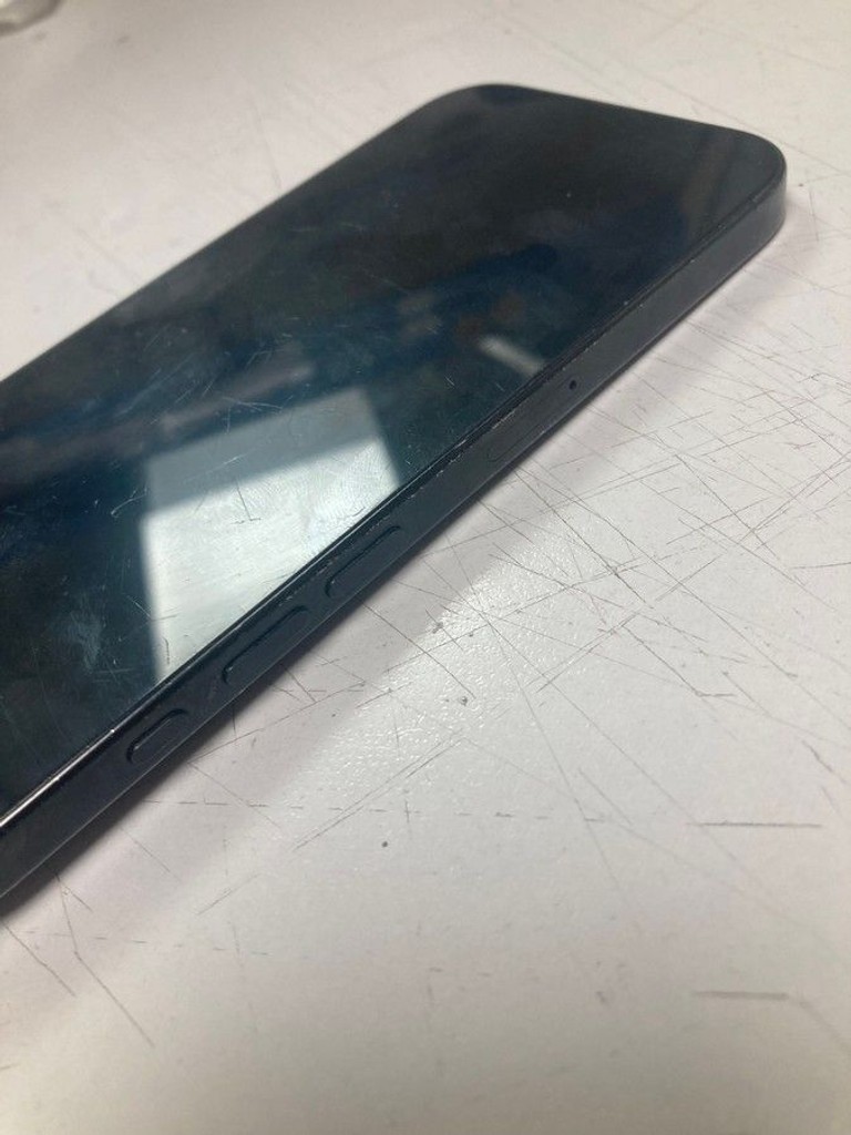 Apple iphone 16 pro 256gb Код:01-201149957. Изображение 6