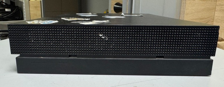 Дешиво Microsoft Xbox One X 1TB с ломбарда