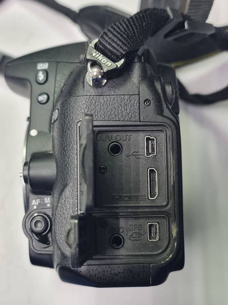 Nikon D7000 body