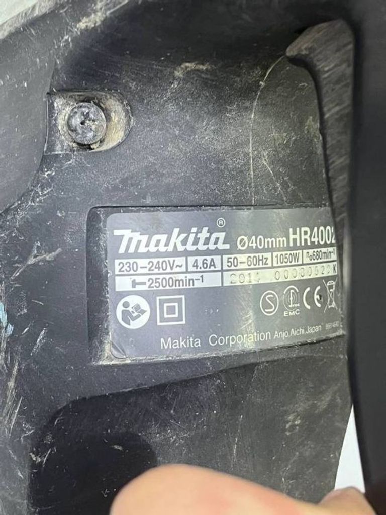 Makita HR4002