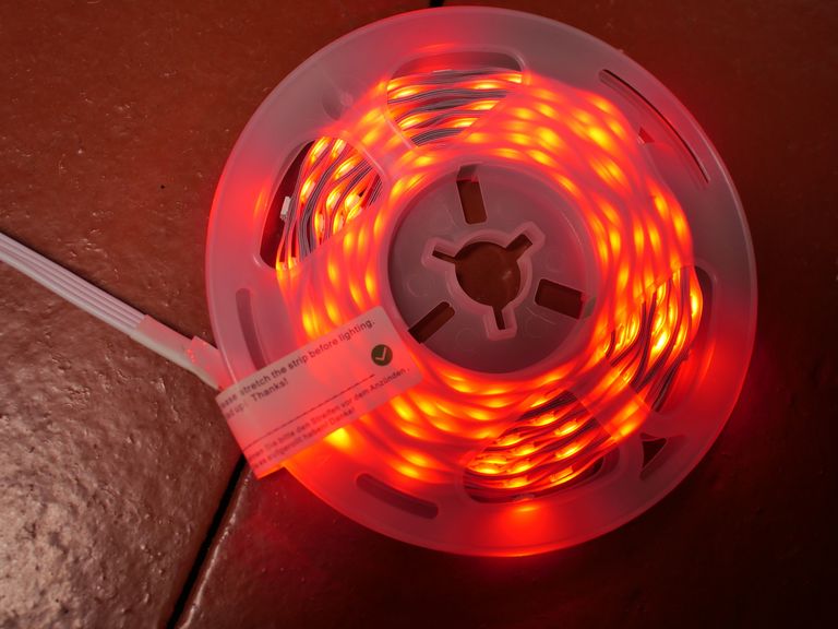 Объявление Світлодіодна стрічка LED RGB 5 метрів з контролером і БЖ Bluetooth Б/У